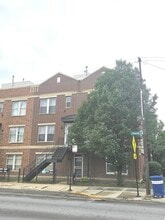Building Photo - 736 S Kedzie Ave