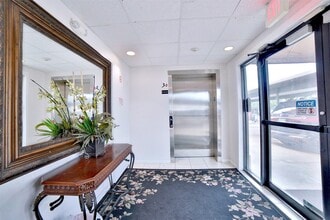 Building Photo - 6611 W Sam Houston Pkwy S