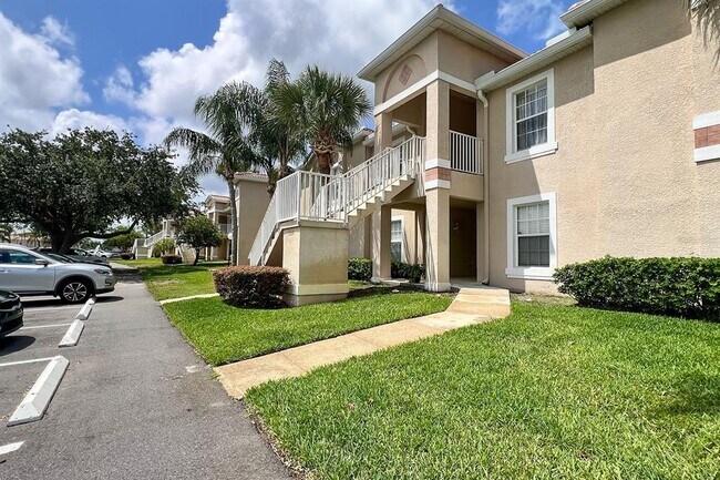 Building Photo - 13300 Fairway Glen Dr