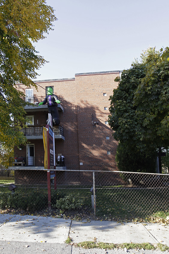 Building Photo - 4 Hill Heights Rd