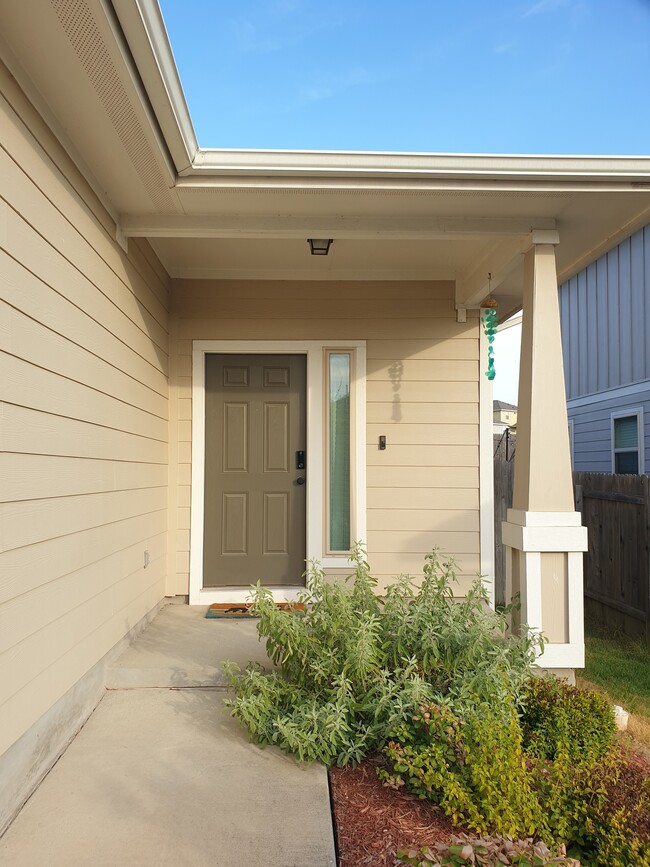 Building Photo - 392 Eagle Brook Ln
