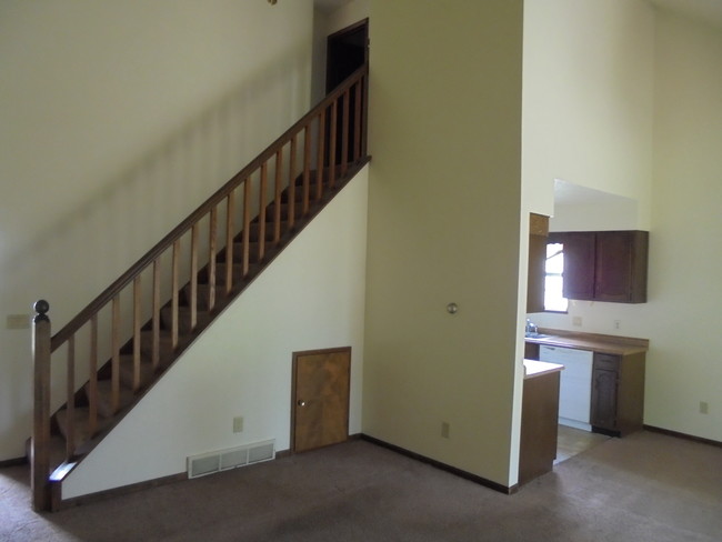 Building Photo - 907 Napoleon Rd