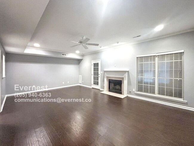 Foto del edificio - 632 Parkside Cir