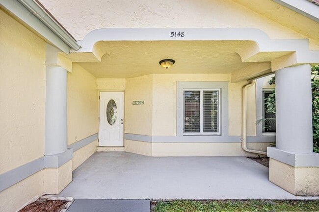 Building Photo - 5148 Rosen Blvd