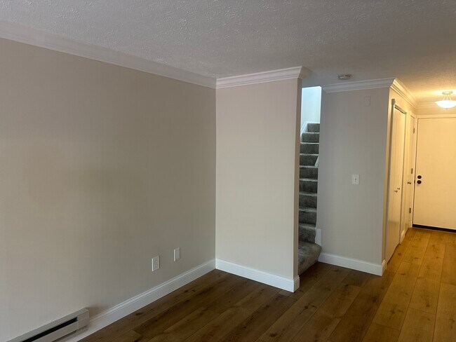 Foto del edificio - 6259 Forest Park Dr