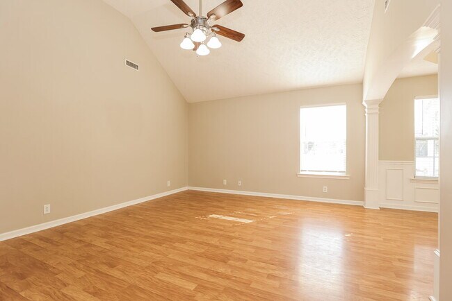 Building Photo - 3428 Hardwood Dr