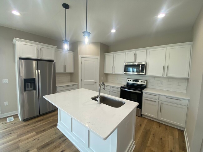 Foto del edificio - Luxury New Construction Home - RENT SPECIAL!