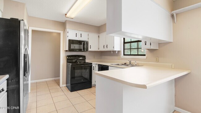 Foto del edificio - 807 White Oak Ct