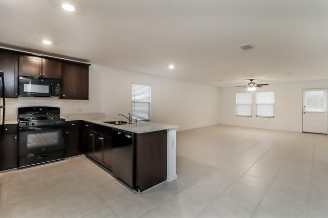 Foto del edificio - 14829 Firerock Rd