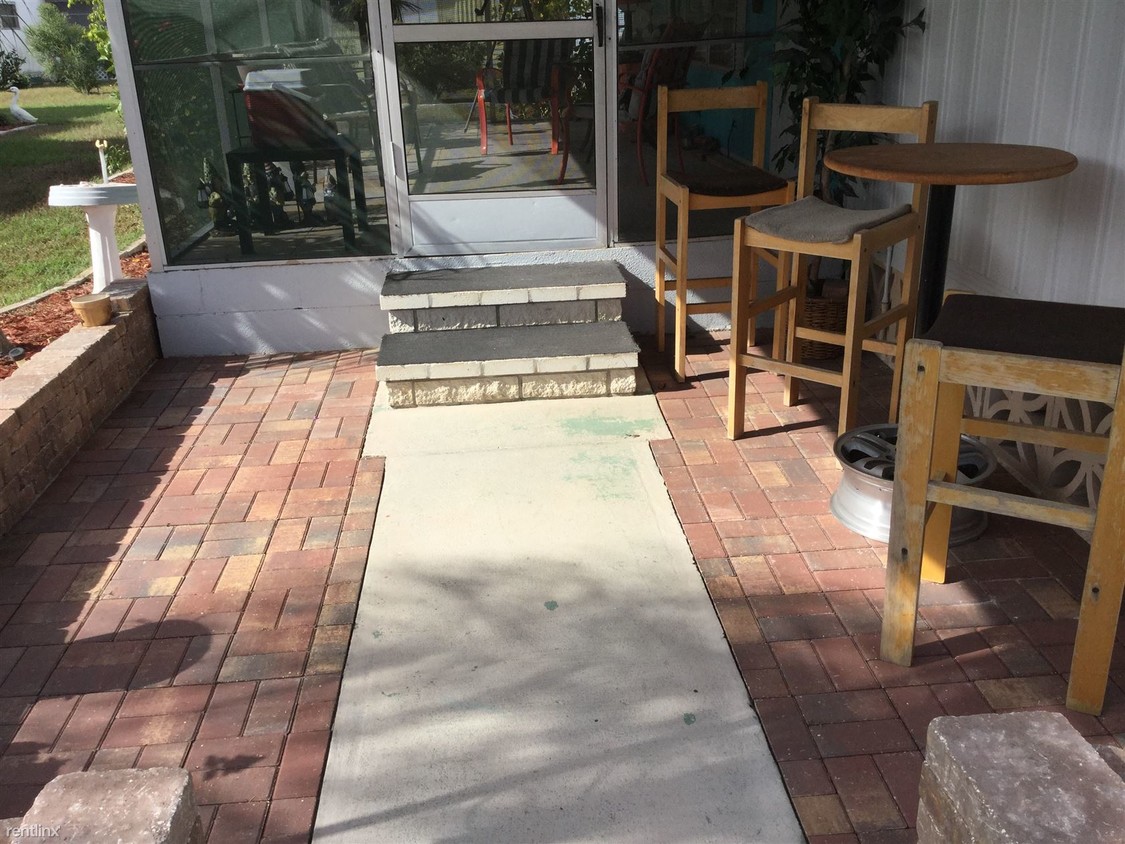 Foto principal - 104 63rd Ave W