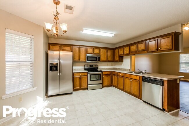 Foto del edificio - 6441 Shadow Cross Ln