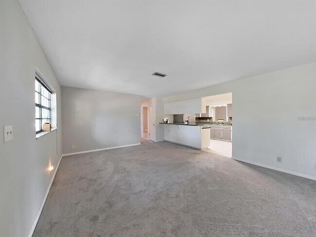 Building Photo - 1743 Rowland Dr