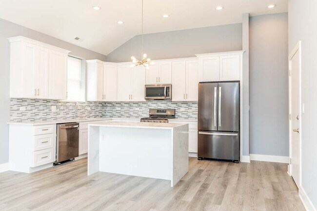 Foto del edificio - 6632 S Kenwood Ave