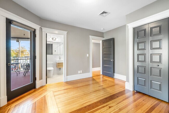 Foto del edificio - 22 Clarendon Ave