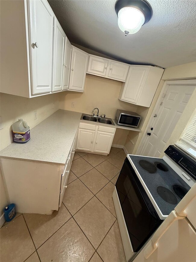 Foto del edificio - 1608 NW 11th St