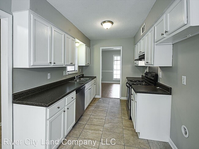 Foto del edificio - 3 br, 2 bath House - 3836 S. Germantown Road