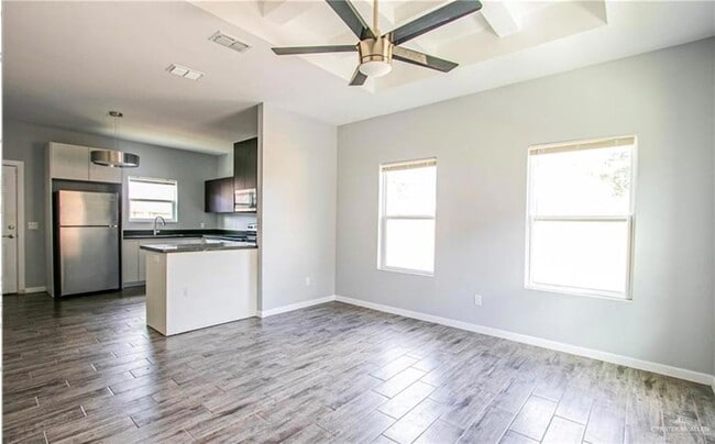 Building Photo - 3907 Valeria St