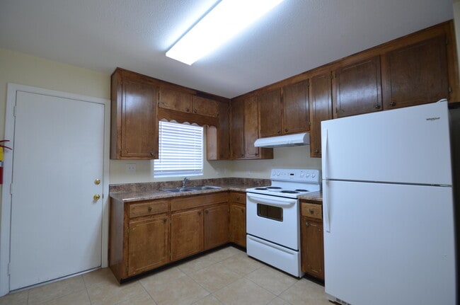 Building Photo - 715 Greenwood St