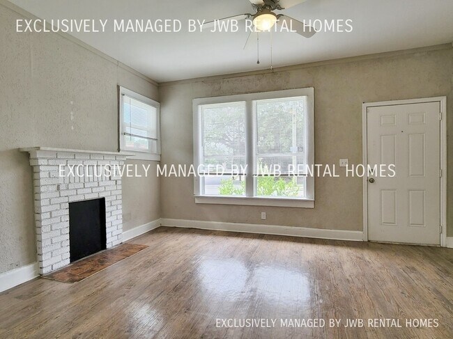 Building Photo - 467 Golfair Blvd