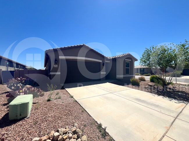 Building Photo - 21301 E Charmaine Rd