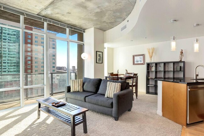 Building Photo - 930 15th St