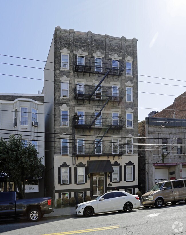 46144616 Park Ave, Weehawken, NJ 07086 Apartments Weehawken, NJ