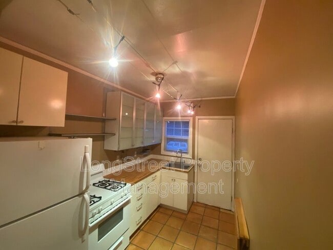 Foto del edificio - 5270 N Williams Ave