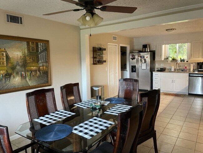 Foto del edificio - West Knox 4 Bedroom House