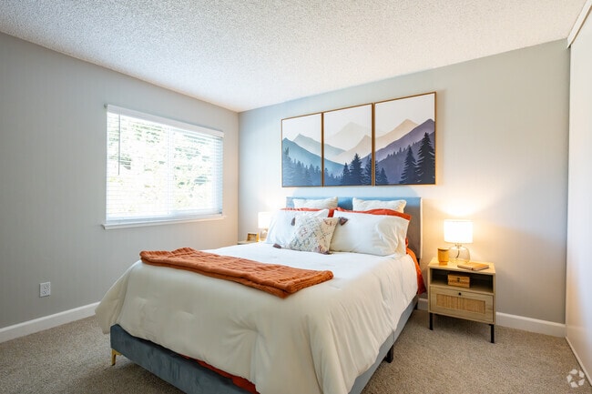 1 habitación, 1 baño - 652 pies cuadrados - Dormitorio - Creekside Park Apartments