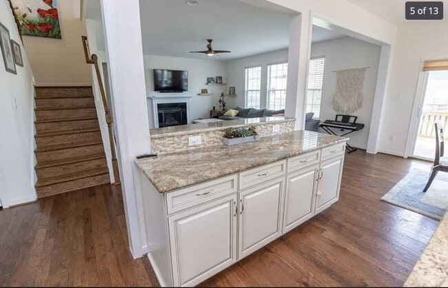 Building Photo - 5000 Maben Hill Ln