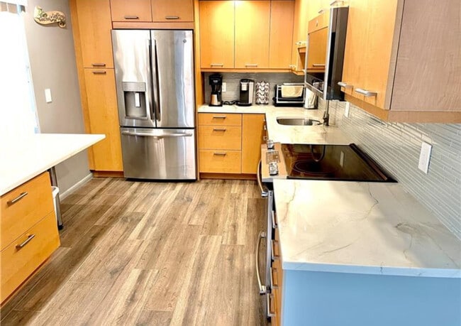 Building Photo - 802 Cypress Blvd