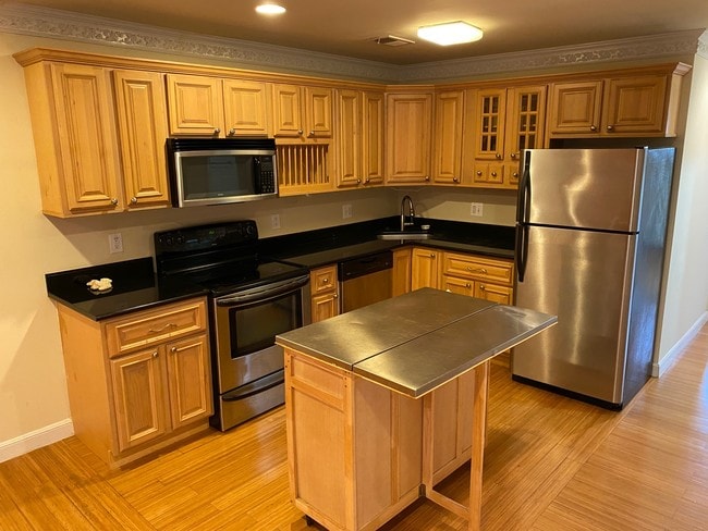 Building Photo - 1623 Butler St SE