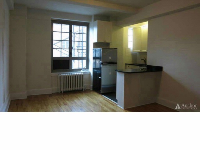 Building Photo - 208 W 23rd St
