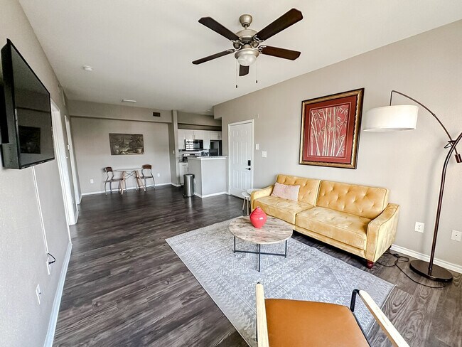 Foto del edificio - 6225 Saratoga Blvd