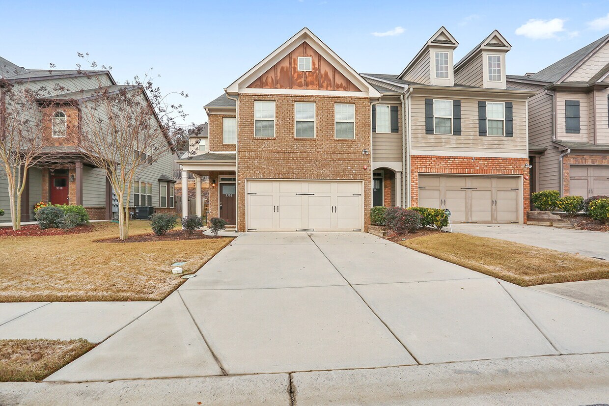 WELL KEPT END UNIT 3/B/2.5BA SMYRNA TOWNHOME! Townhouse for Rent in