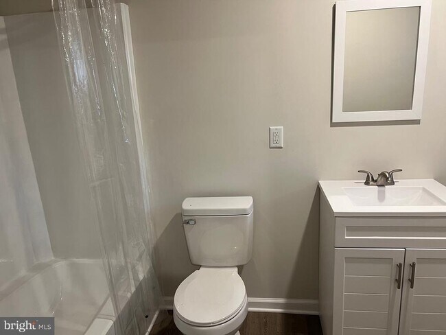 Foto del edificio - 132 Briarwood Cir