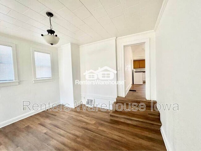 Foto del edificio - 1144 E 8th St
