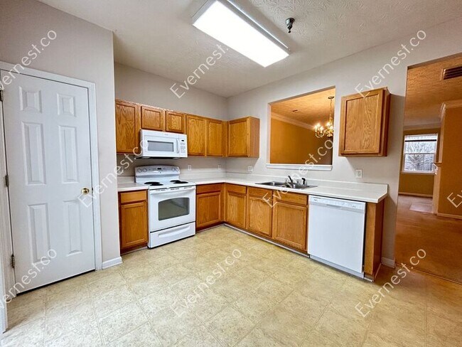 Foto del edificio - 128 Weatherstone Square Dr
