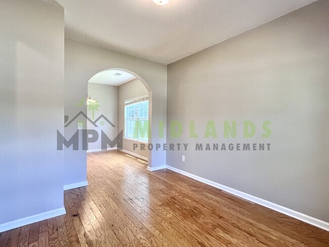 Building Photo - 464 Edenhall Dr