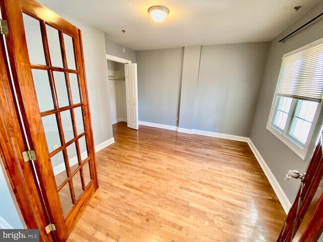 Foto del edificio - 126 N 9th St