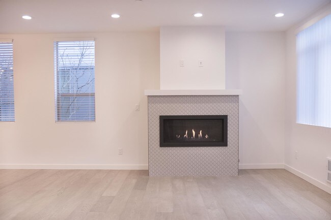 Foto del edificio - 15604 5th Ave NE