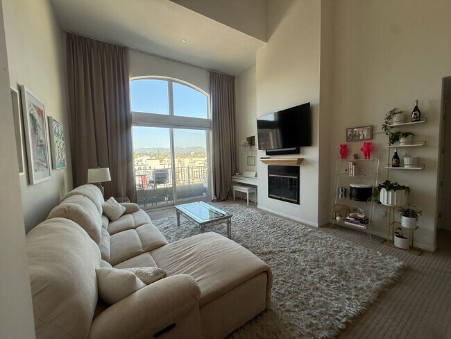 Foto del edificio - 12222 Wilshire Blvd