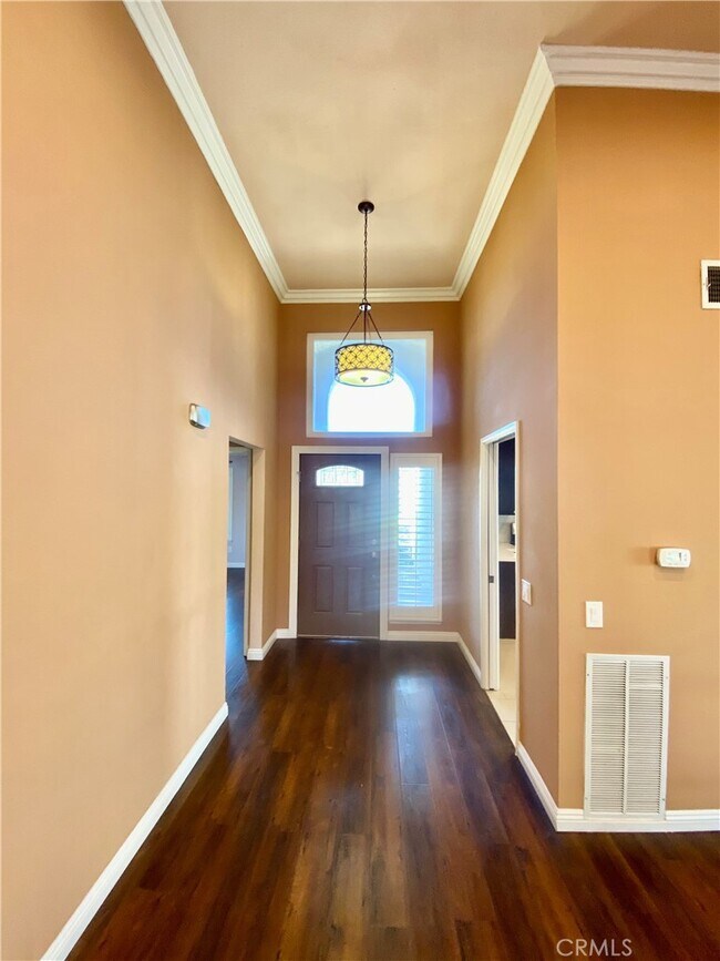 Building Photo - 1401 Brookdale Dr