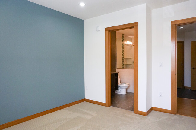 Foto del edificio - 8826 25th Ave SW