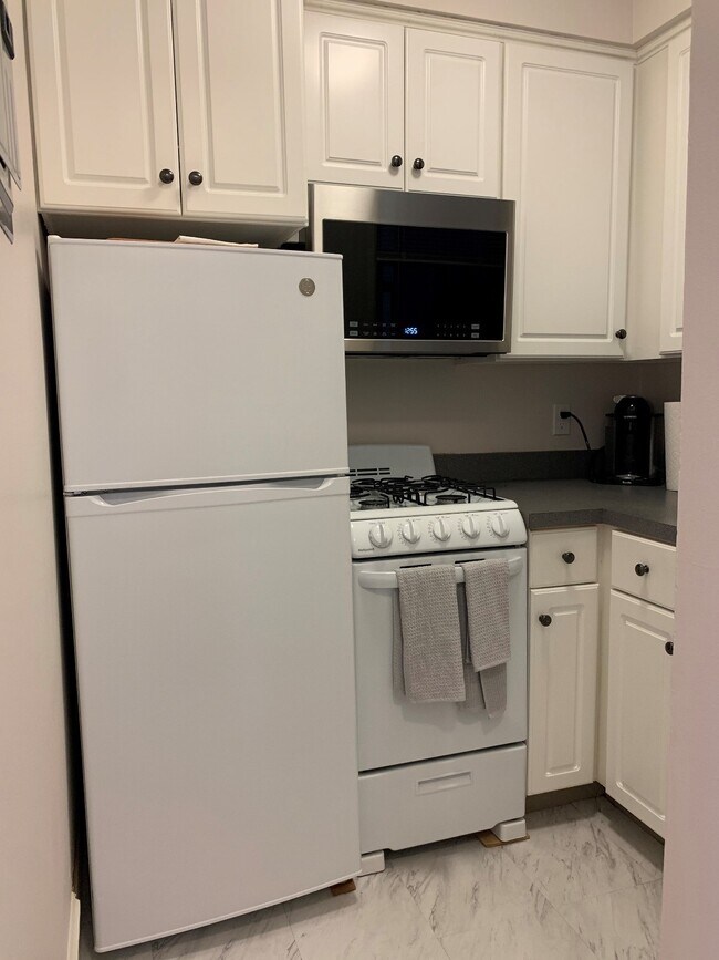 Foto del edificio - 15 Edgerly Rd