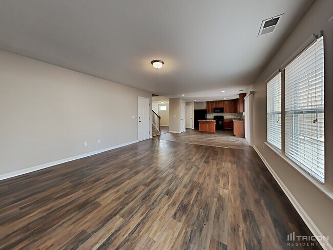 Foto del edificio - 461 Denman Loop