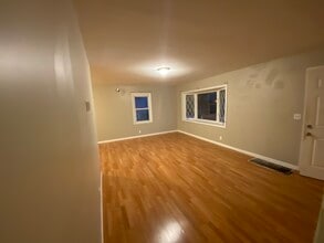 Building Photo - 1090 Elda Ln