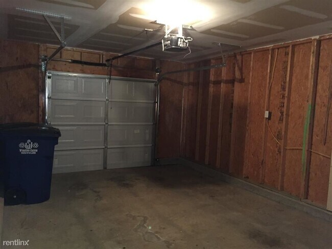 Building Photo - 3 br, 2 bath House - 3644 Thornaby Circle