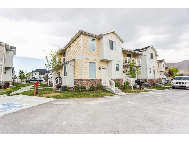 Building Photo - 1825 E Cosmos Dr