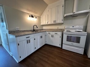 Building Photo - 210 E Ogeechee St